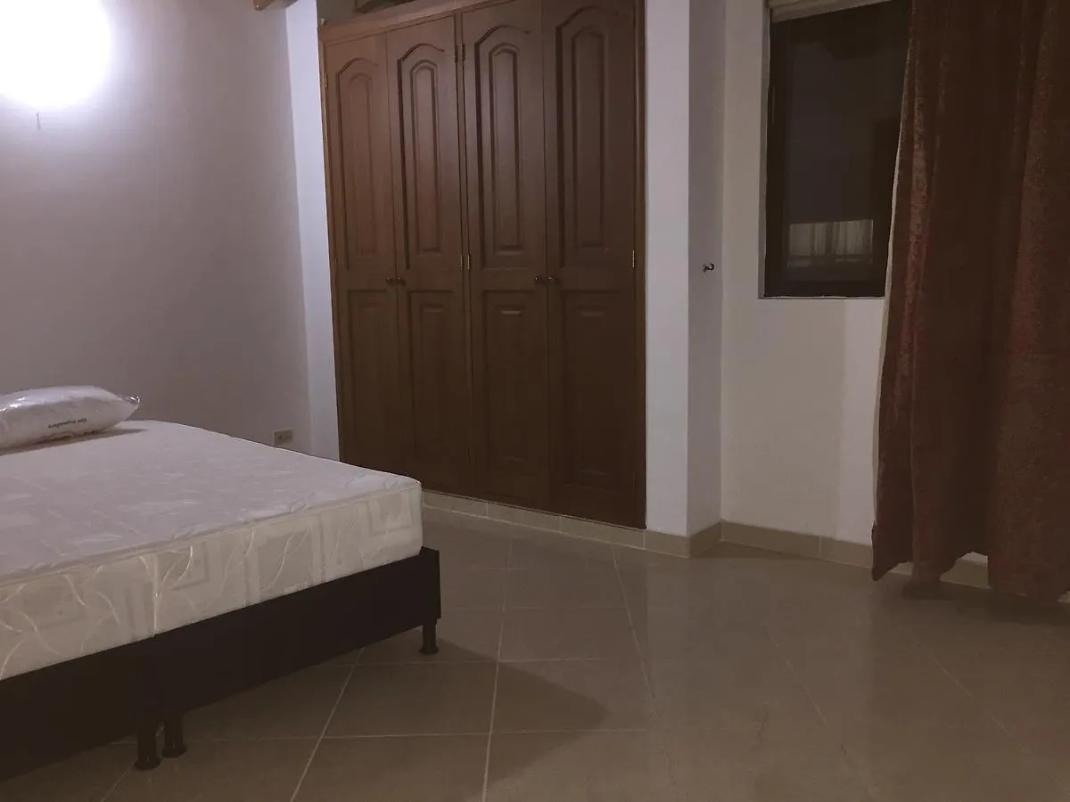 Excelente, moderno, amoblado y bien ubicado apartamento en Laureles, Medellín