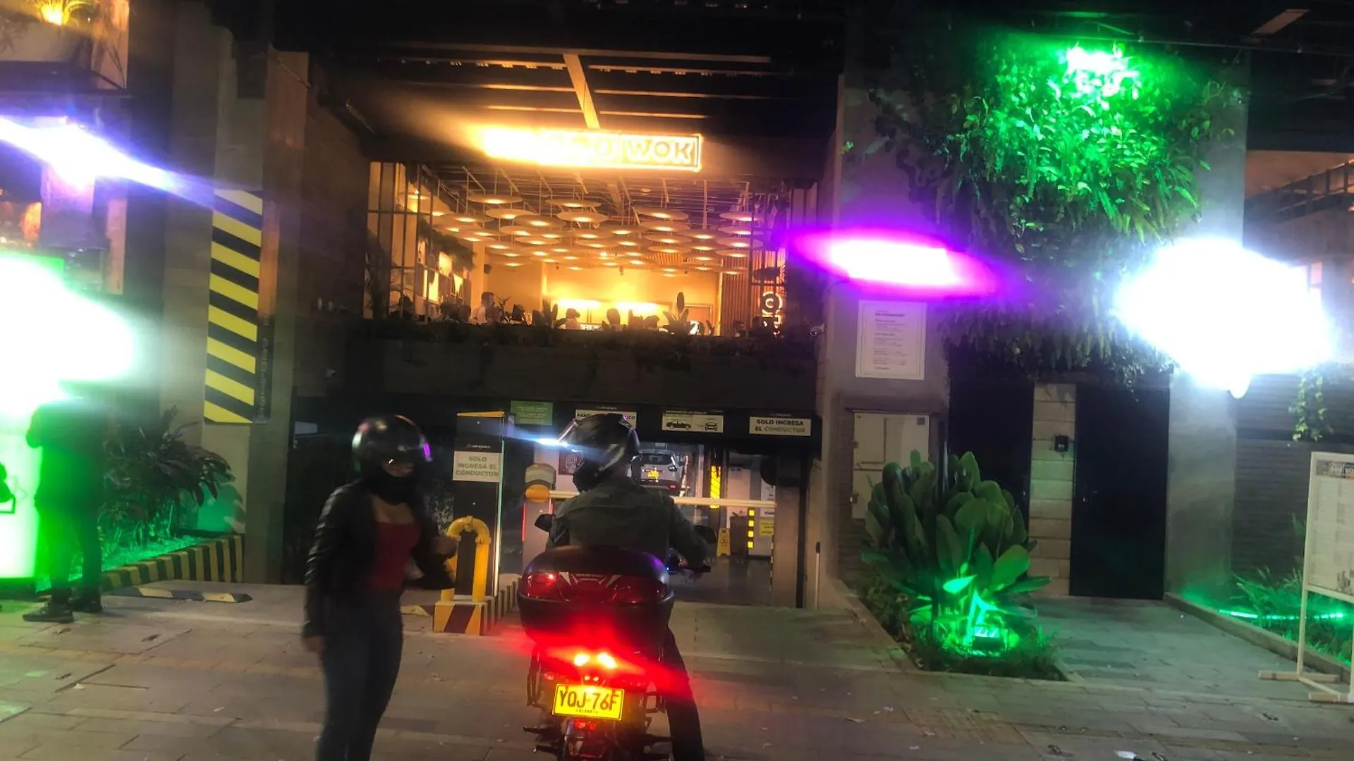 Excelente, moderno, amoblado y bien ubicado apartamento en Laureles, Medellín 0*,