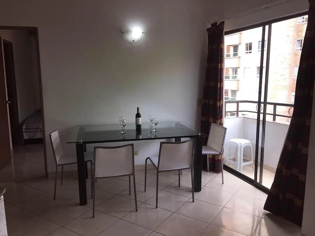 Bueno Y Amplio Apartamento En El Barrio Mas Cool Del Mundo , Laureles Medellin Apartment