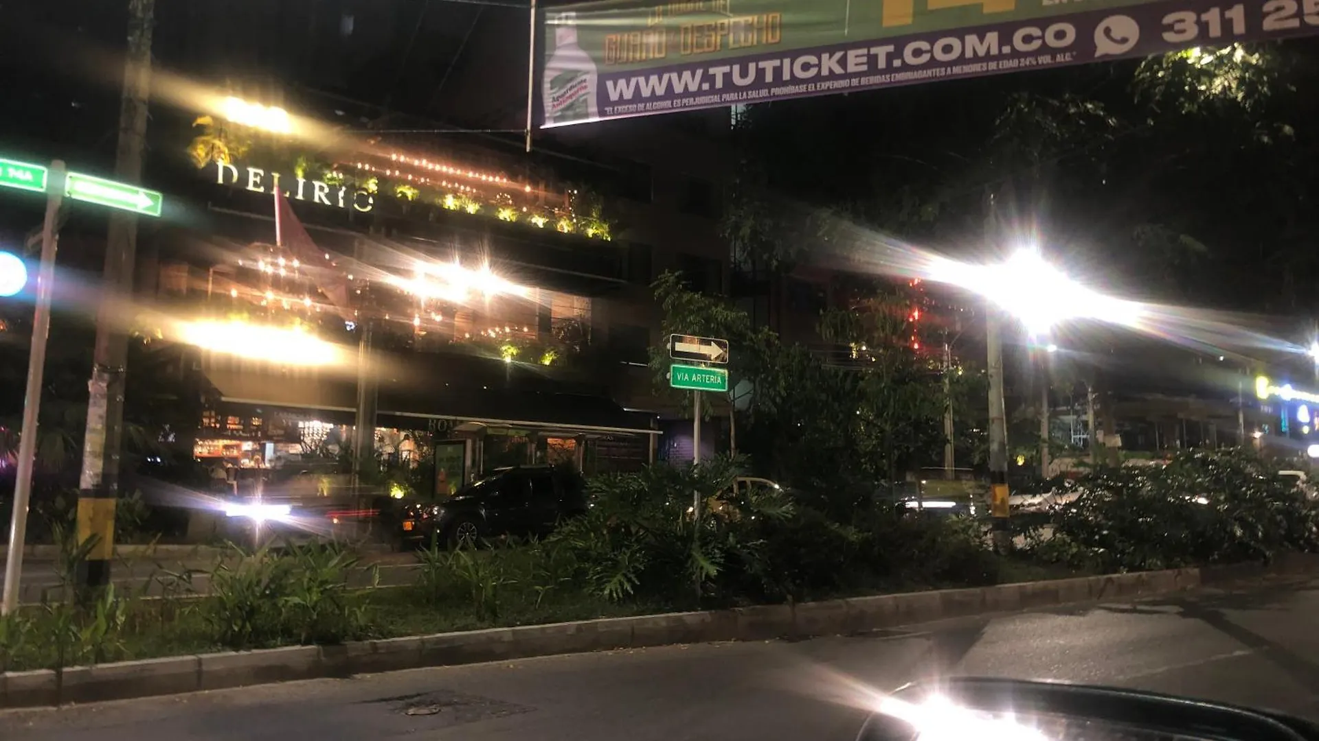 Bueno Y Amplio Apartamento En El Barrio Mas Cool Del Mundo , Laureles Medellin 0*,