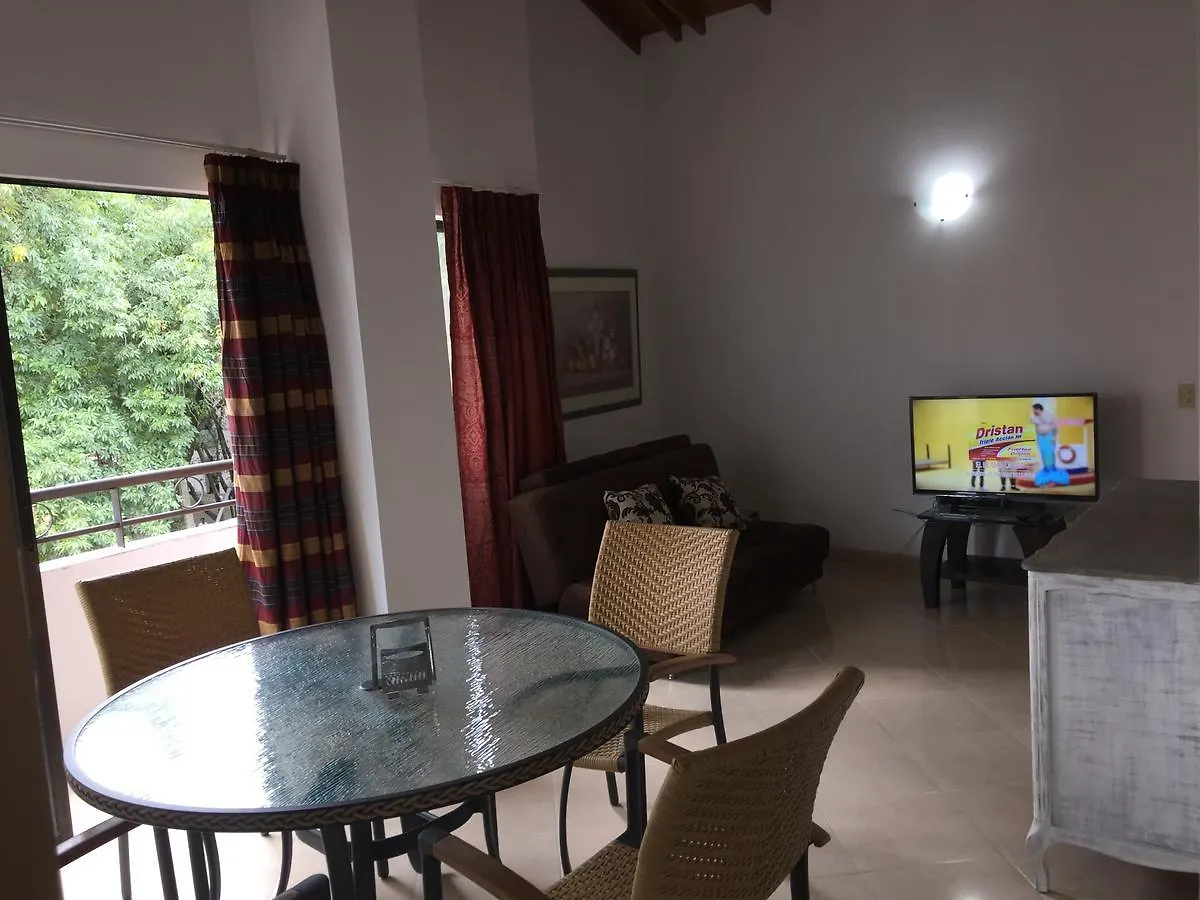 Bueno Y Amplio Apartamento En El Barrio Mas Cool Del Mundo , Laureles Medellin
